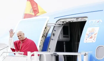 el-rey-felipe-vi-ofrece-su-avion-para-el-regreso-del-papa-tras-un-incidente-en-iberia