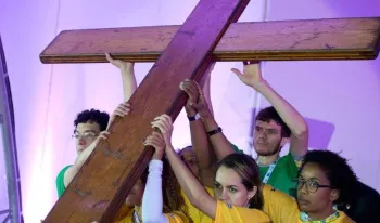 el-parlamento-de-canada-aprueba-el-controvertido-proyecto-de-ley-c-9-sobre-la-biblia