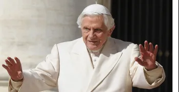 el-vaticano-publica-en-ingles-las-homilias-privadas-del-papa-benedicto-xvi-de-2005-a-2017