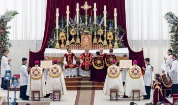 la-fraternidad-san-pio-x-ordena-cuatro-obispos-sin-mandato-del-papa-en-econe