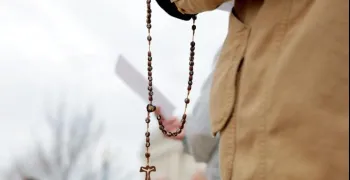 el-obispo-de-baton-rouge-advierte-a-los-fieles-sobre-asistir-a-misas-en-la-capilla-de-la-sspx