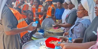 las-hermanas-misioneras-de-la-preciosa-sangre-ayudan-a-victimas-de-inundaciones-en-mozambique