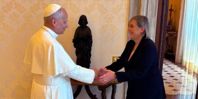 orietta-ferretti-se-despide-tras-47-anos-organizando-viajes-para-la-santa-sede