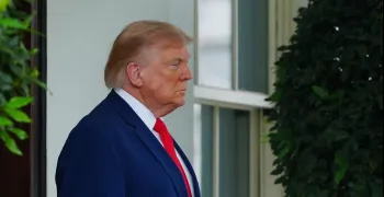 casi-la-mitad-de-la-generacion-z-se-siente-alejada-de-la-iglesia-por-el-apoyo-cristiano-a-trump