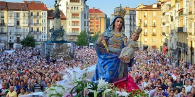la-virgen-blanca-origen-e-historia-de-la-patrona-de-vitoria