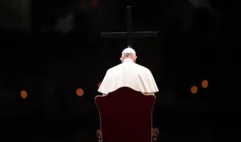 sacerdote-excomulgado-por-cisma-tras-llamar-usurpadores-a-los-papas-francisco-y-leon-xiv
