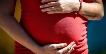 el-congreso-de-colombia-recibe-un-proyecto-de-ley-para-prohibir-la-maternidad-subrogada