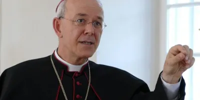 el-obispo-schneider-critica-las-afirmaciones-del-papa-leon-xiv-sobre-la-misa-latina