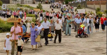 el-obispo-de-barbastro-llama-a-la-unidad-en-la-romeria-de-virgenes-de-ribagorza-y-sobrarbe