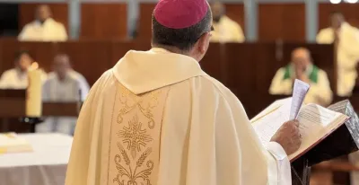 los-sacerdotes-de-la-diocesis-de-vitoria-inician-ejercicios-espirituales-en-valdegovia