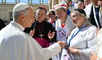 el-papa-leon-xiv-destaca-testimonios-de-mujeres-y-jovenes-en-su-audiencia-general