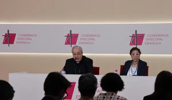 la-cee-llevara-a-sus-lineas-pastorales-el-mensaje-de-leon-xiv