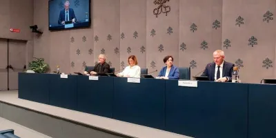 amoris-laetitia-diez-anos-despues-la-familia-vuelve-al-vaticano-con-el-guion-de-siempre