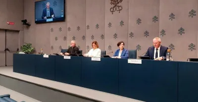 amoris-laetitia-diez-anos-despues-la-familia-vuelve-al-vaticano-con-el-guion-de-siempre