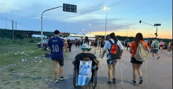 mas-de-un-millon-de-fieles-participan-en-la-peregrinacion-a-lujan-antes-de-la-visita-del-papa