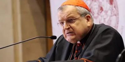 el-cardenal-burke-destaca-la-virgen-de-guadalupe-en-la-apertura-de-un-simposio-mariano-en-roma