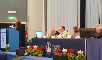 parolin-defiende-que-engendrar-vida-es-un-regalo-ligado-al-matrimonio