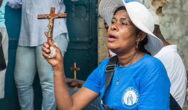 cientos-de-iglesias-y-monumentos-se-teniran-de-rojo-en-2026-por-los-cristianos-perseguidos