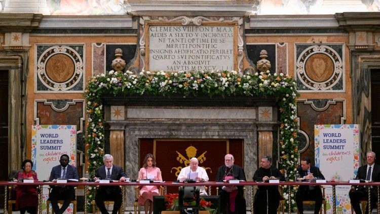 El Papa Francisco insta a proteger los derechos de los niños en la Cumbre Mundial