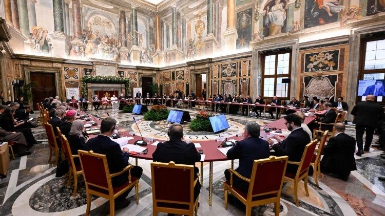 La cumbre en el Vaticano propone 'ius scholae' para garantizar la educación a los niños en zonas de conflicto