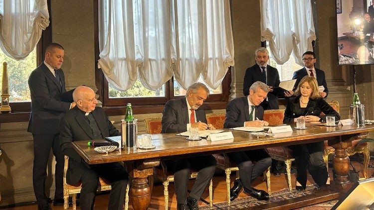 Acuerdo entre el Camino de Santiago y la Vía Francígena para potenciar el turismo religioso