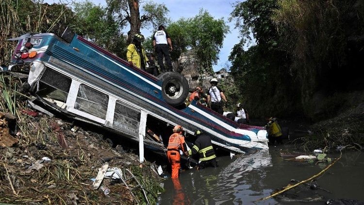 El Papa Francisco muestra solidaridad tras el trágico accidente de autobús en Guatemala