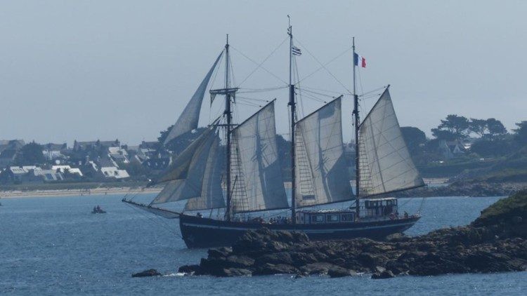 La iniciativa MED 25 - Le Bel Espoir: 200 jóvenes navegarán para sanar el Mediterráneo