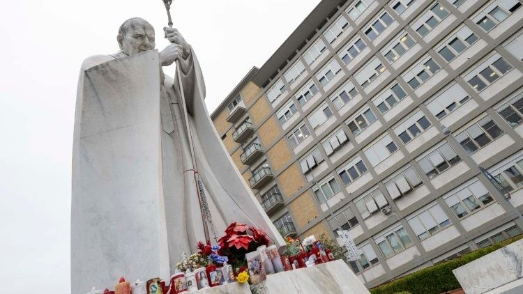 El Papa Francisco recibe oxigenoterapia de nuevo: actualización sobre su estado de salud