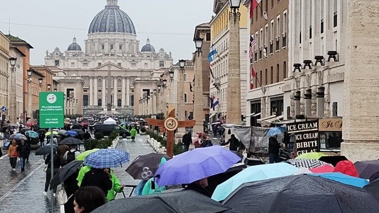 Jubileo del Gemelli: Peregrinación del Papa Francisco y compromiso con los más vulnerables