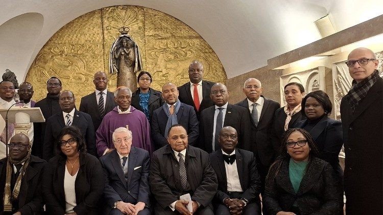 Los embajadores africanos en el Vaticano oran por la salud del Papa: Un acto de solidaridad global