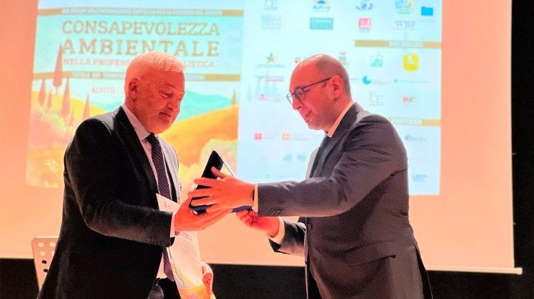El proyecto Laudato si' recibe el premio Centinela de la Creación en el Foro de la Información Católica