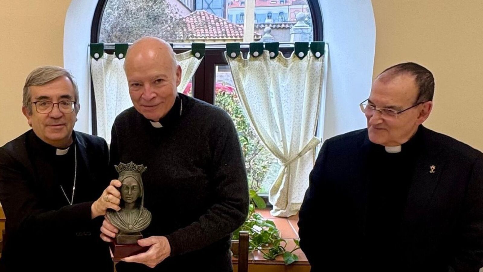 El cardenal Carlos Aguiar respalda la beatificación de la reina Isabel la Católica