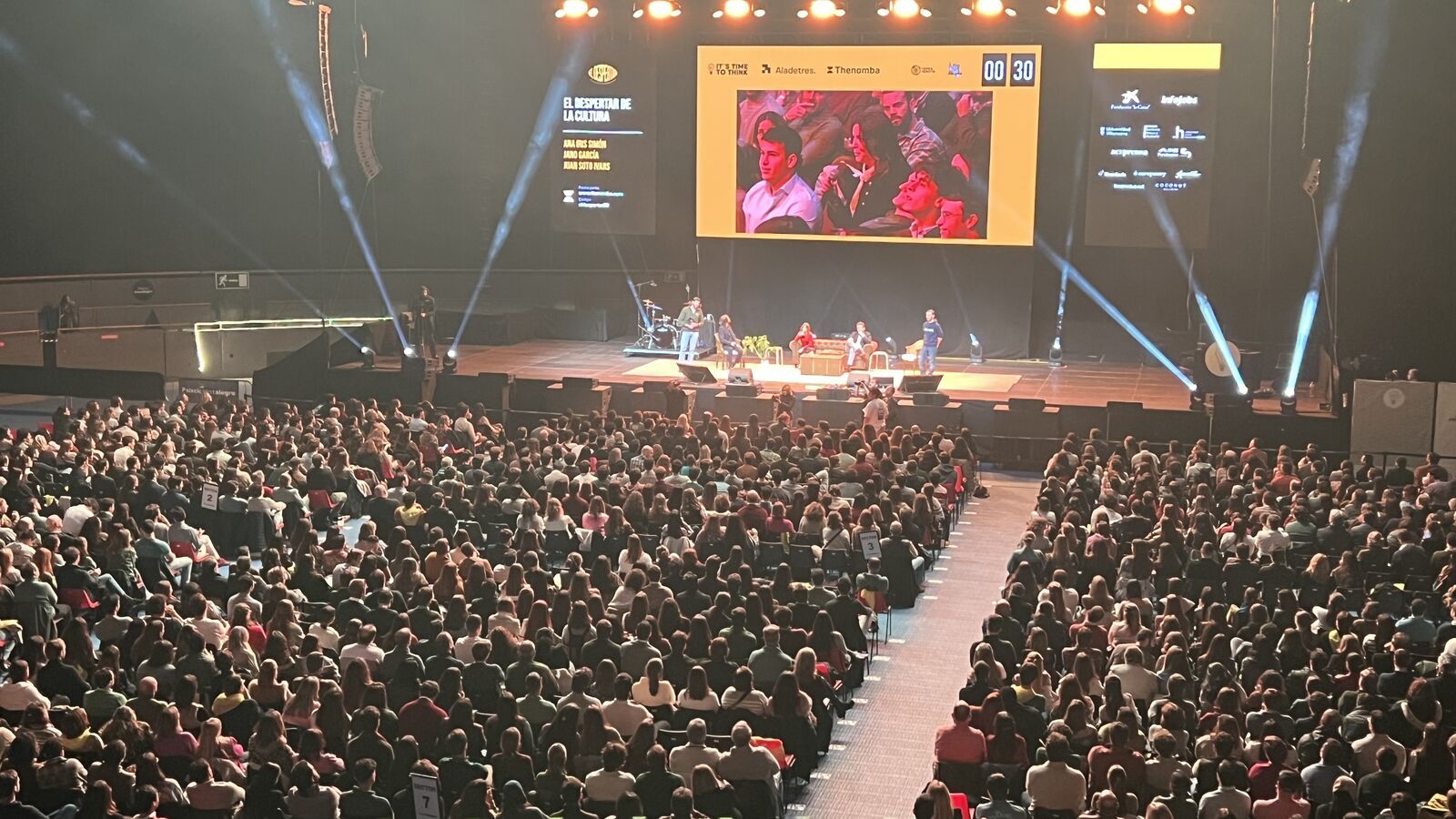 De un cine a Vistalegre: la historia de los Thinkglaos, contada por sus fundadores