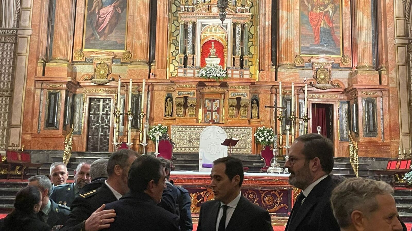 La Mezquita de Córdoba reúne a más de 700 personas en una misa funeral por las 46 víctimas de Adamuz
