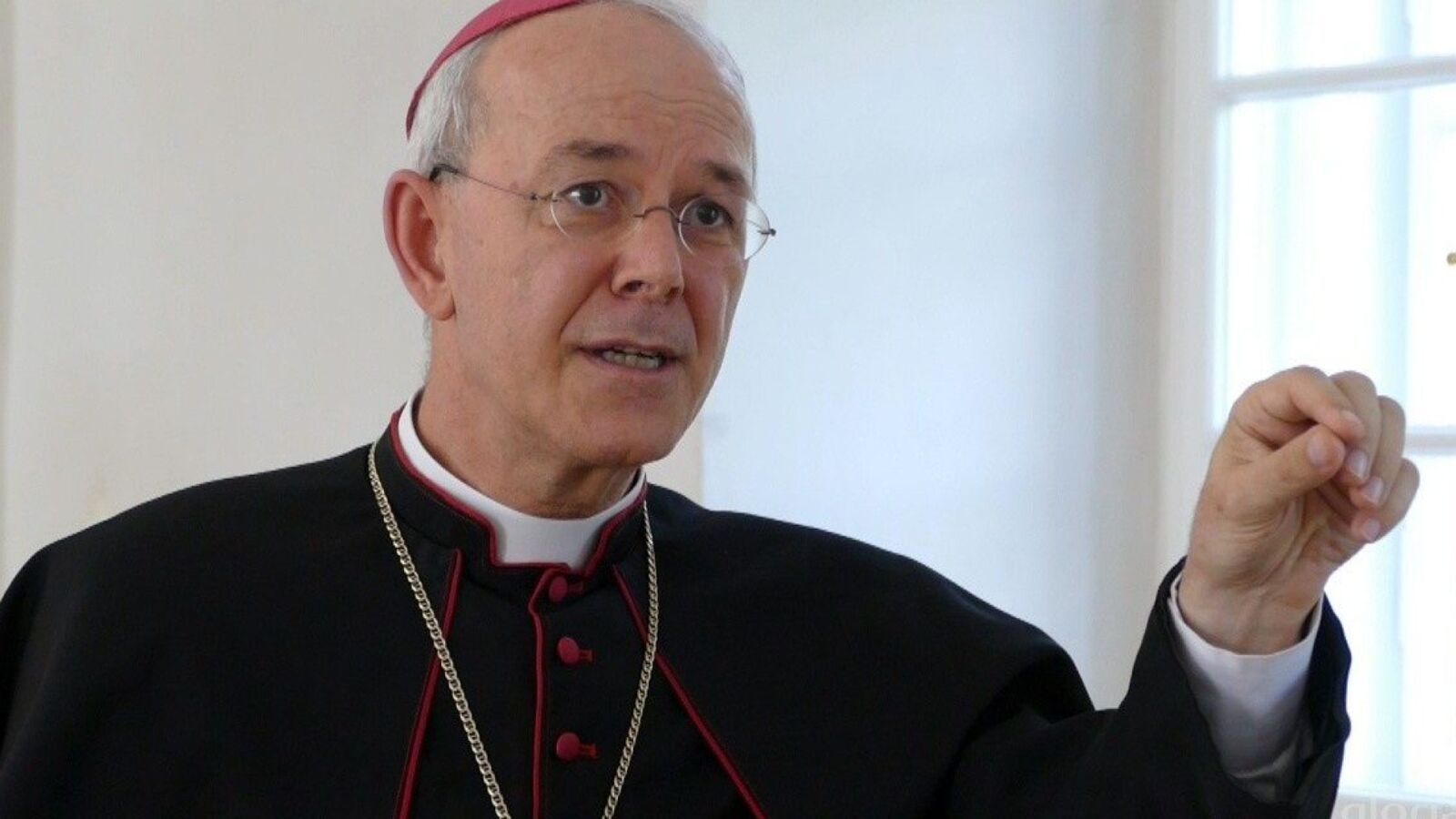 Schneider pide integrar primero a la FSSPX y dialogar después