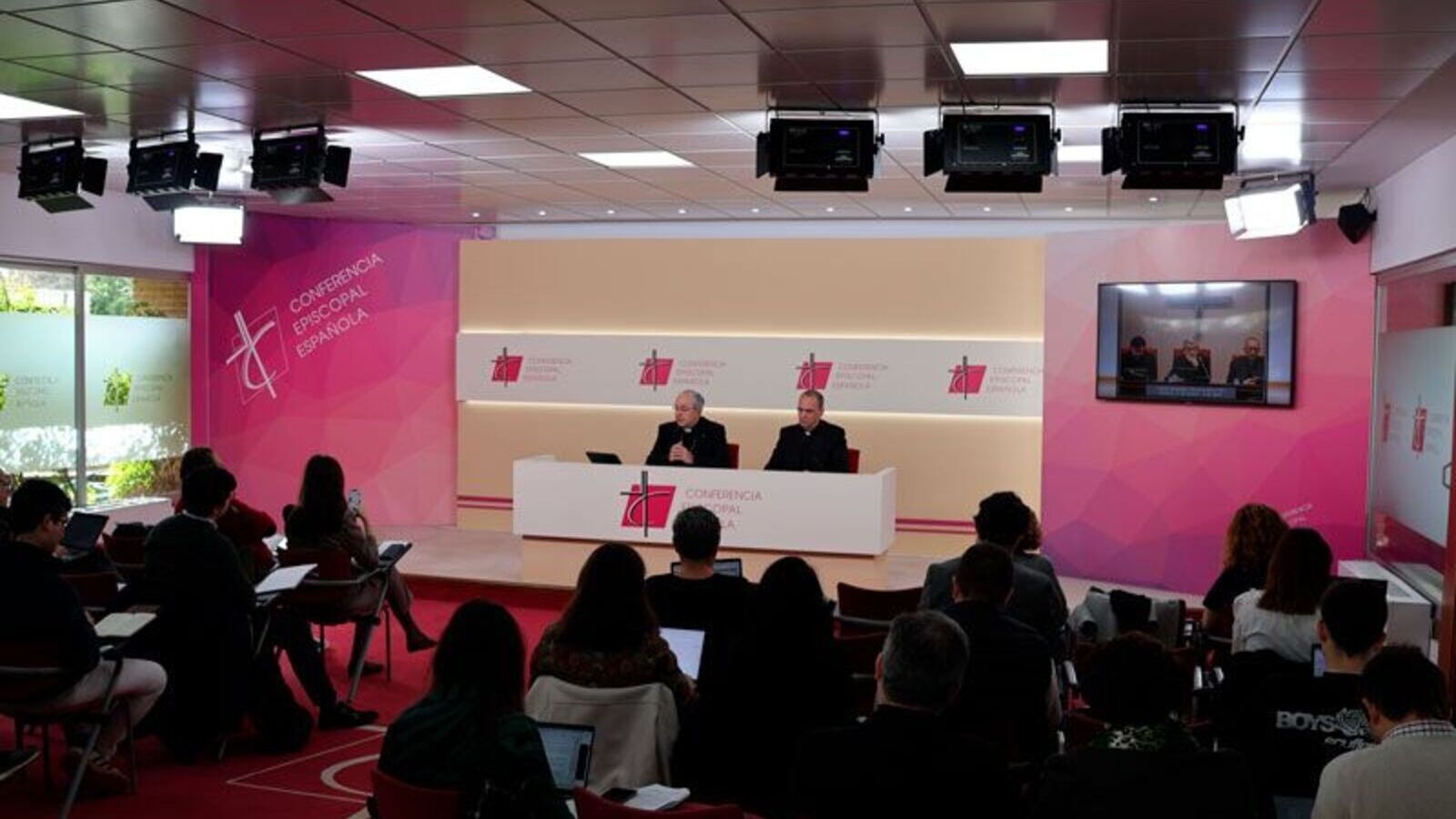 Acusan a Marlaska de ocultar la cristianofobia en los informes de los delitos de odio