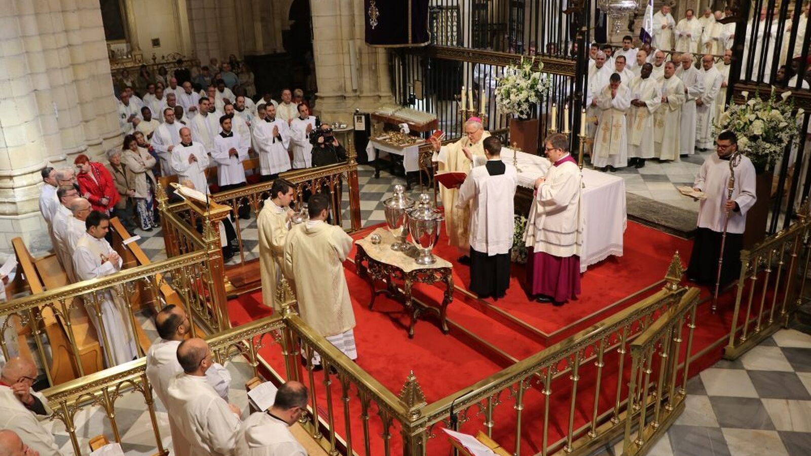 El obispo de Cartagena en la Misa Crismal: “La paz es lo que más deseo para el mundo”