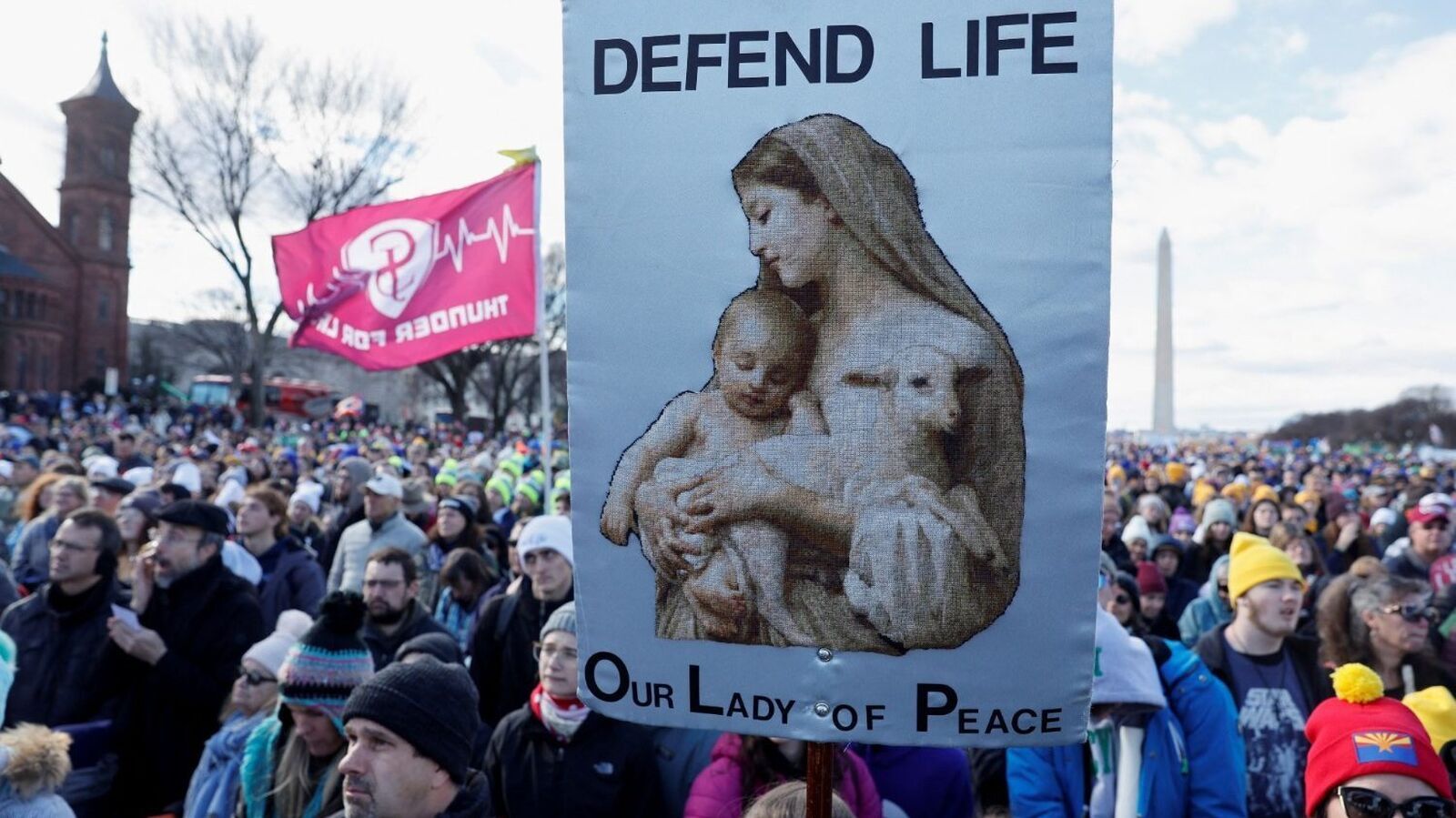 Intentan atacar con un cóctel molotov a una marcha provida en Lisboa