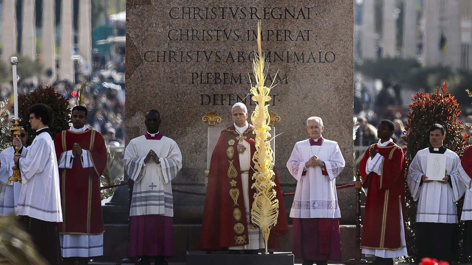 León XIV clama contra la guerra en Ramos: “Depongan las armas”