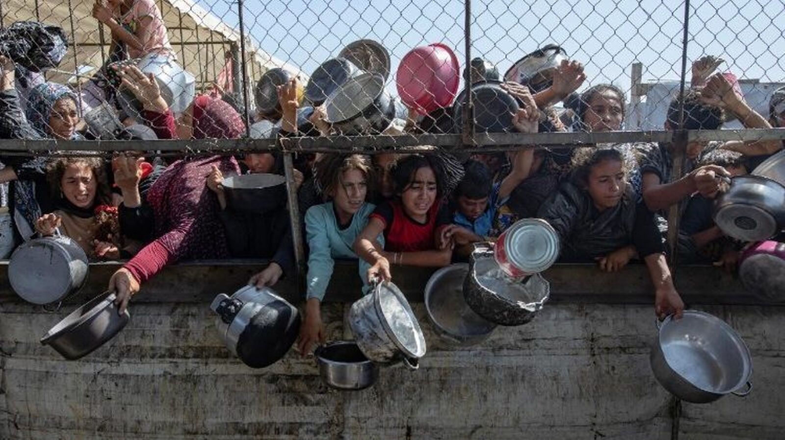 El Papa León XIV llama a rezar en mayo por el hambre en el mundo