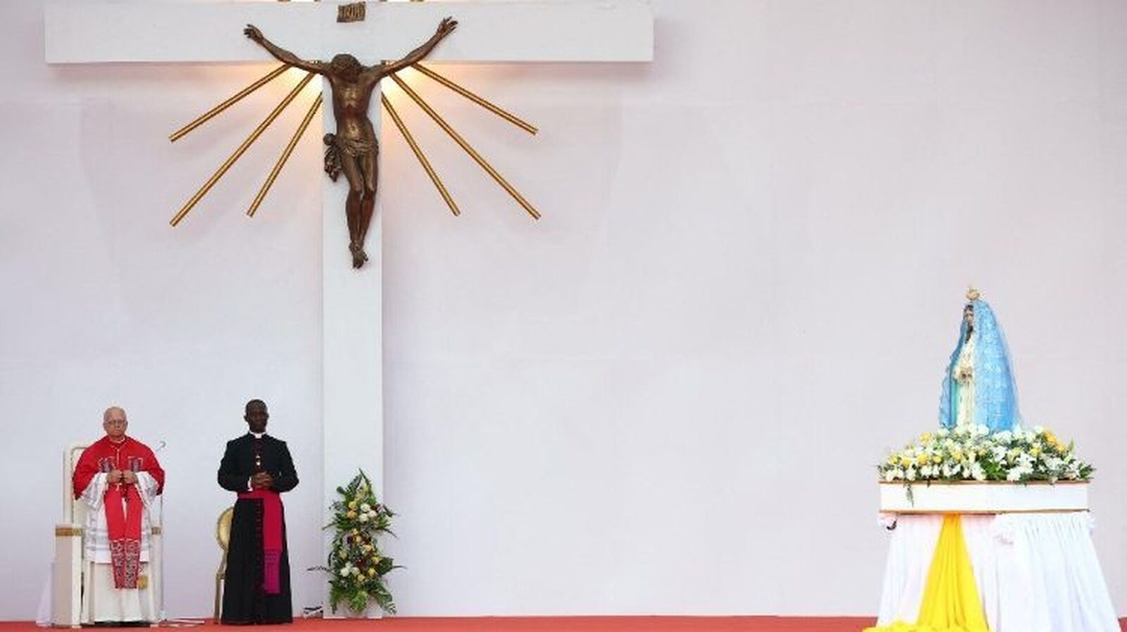“Sean agentes de paz”: el Papa anima a los jóvenes en el santuario de Muxima
