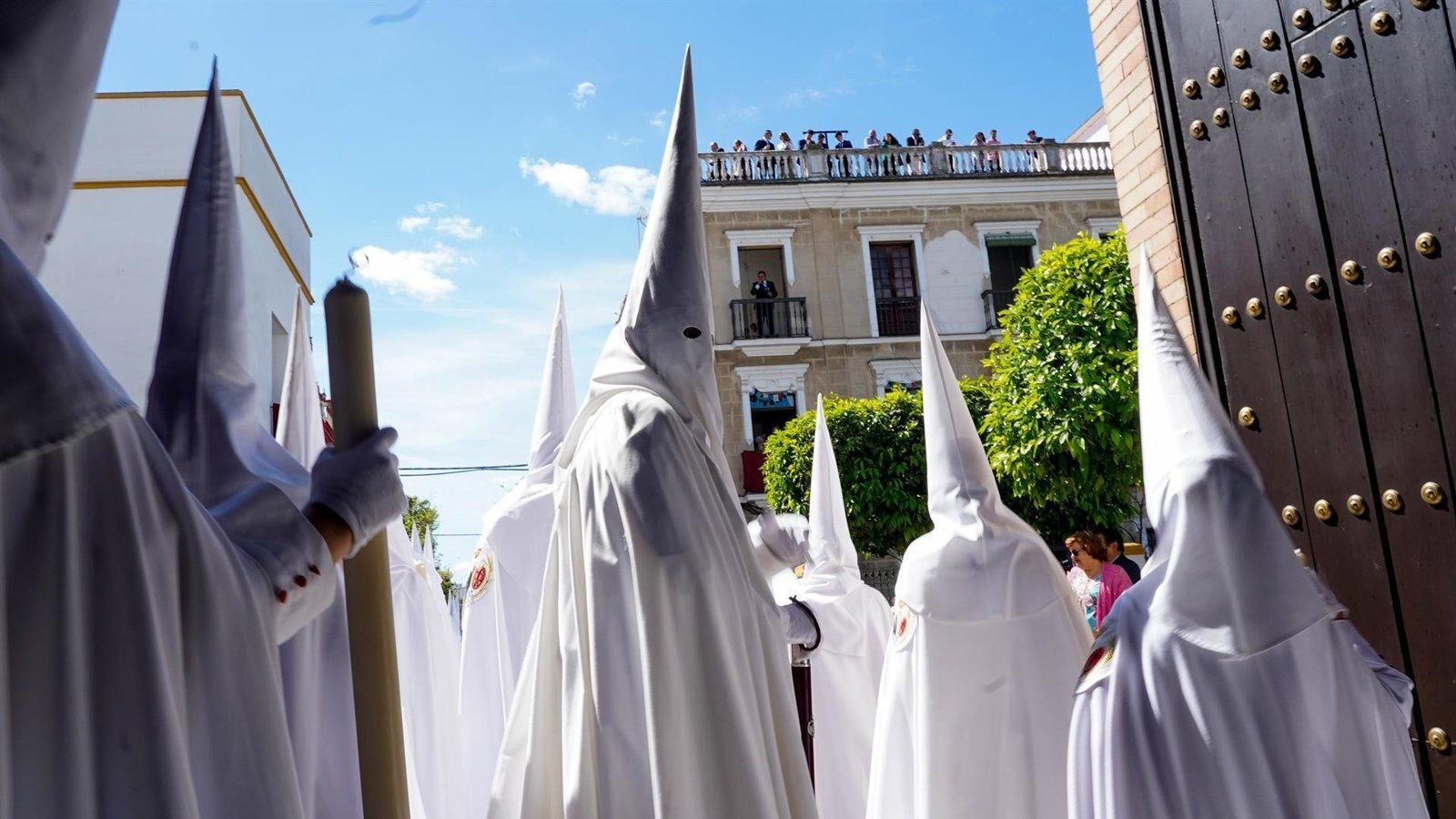 Por qué se detienen las procesiones en Semana Santa y qué significa realmente