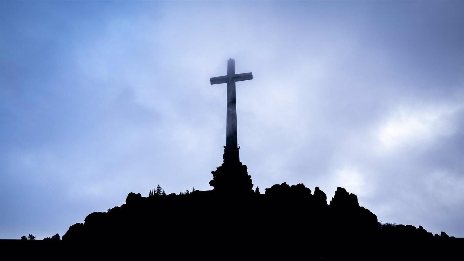 Polémica: el Gobierno planea actuar en el Valle de los Caídos en pleno viaje del Papa