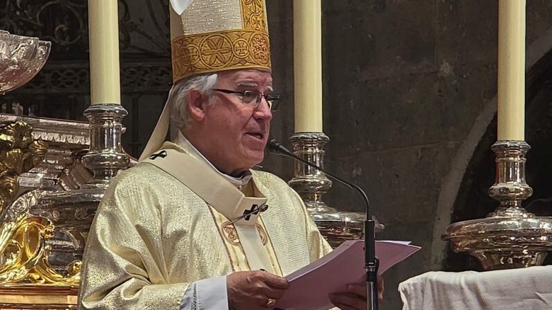 El arzobispo de Sevilla conmemora 42 años de su ordenación sacerdotal