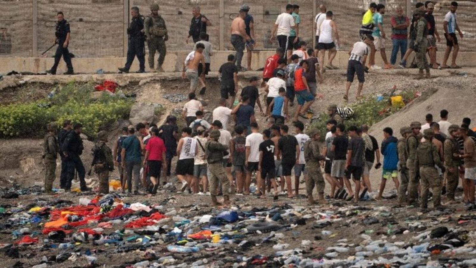 Robert Barron alerta del peligro de las fronteras abiertas