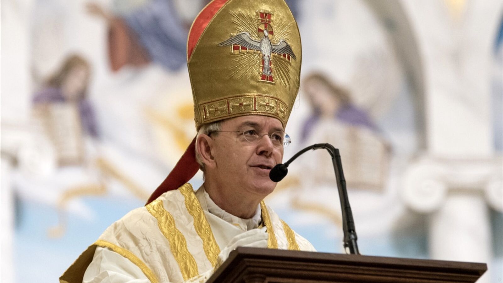 Schneider ve en la FSSPX el fin del modernismo en la Iglesia