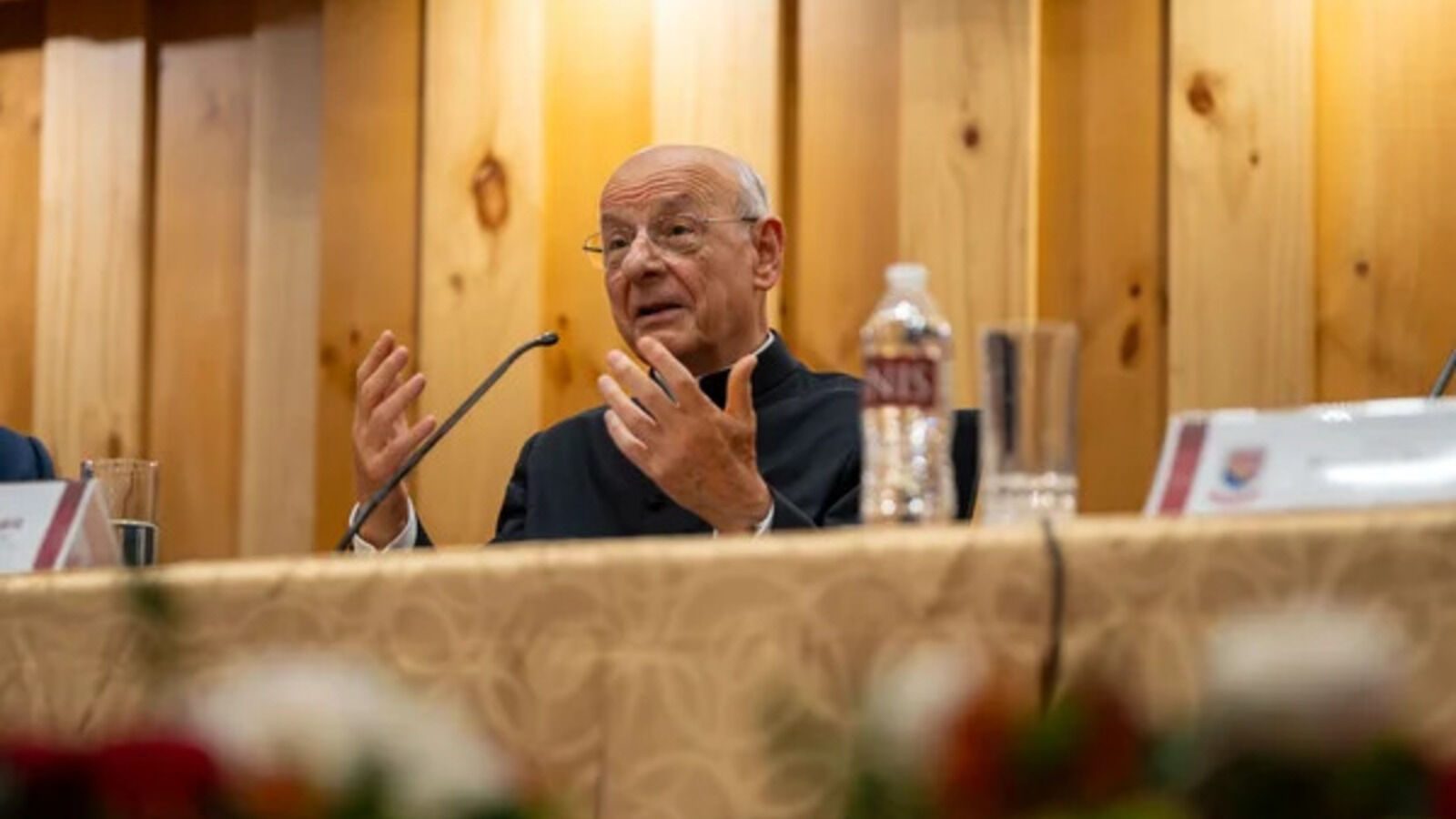 El Prelado del Opus Dei visita Guatemala para fortalecer la unidad sacerdotal
