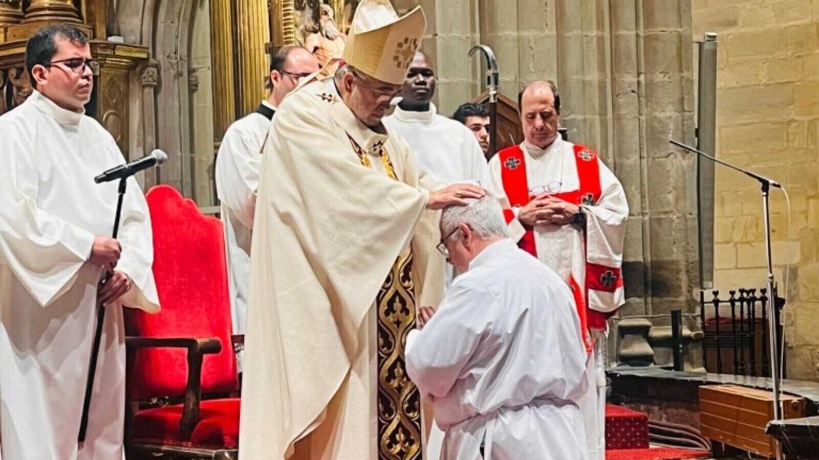 Astorga ordena a su primer diácono permanente