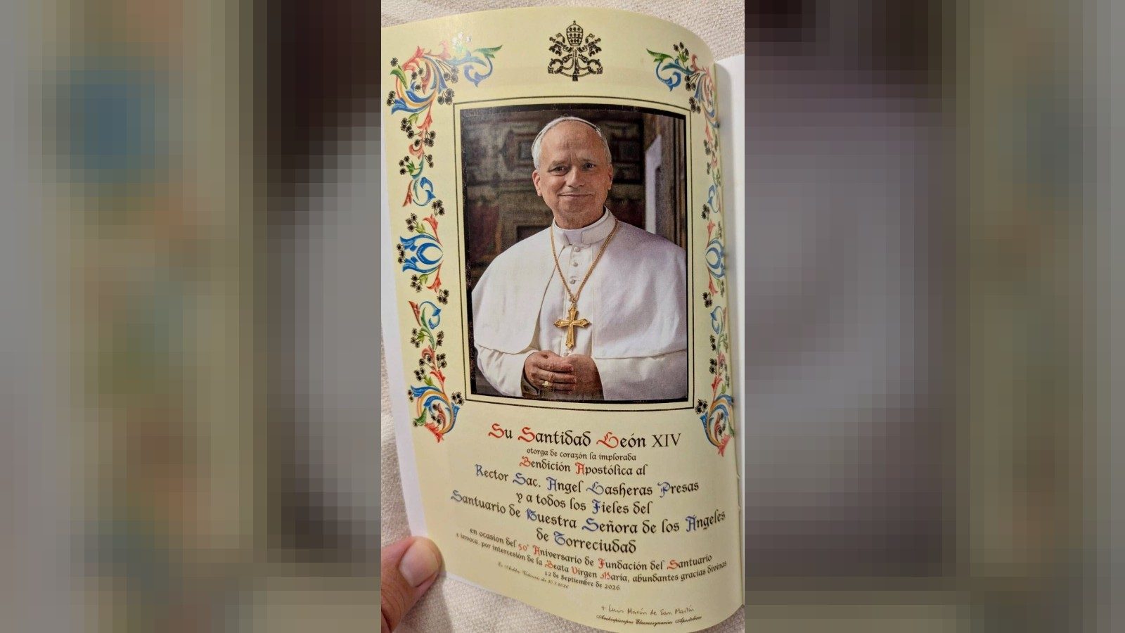 el papa saluda al rector lasheras