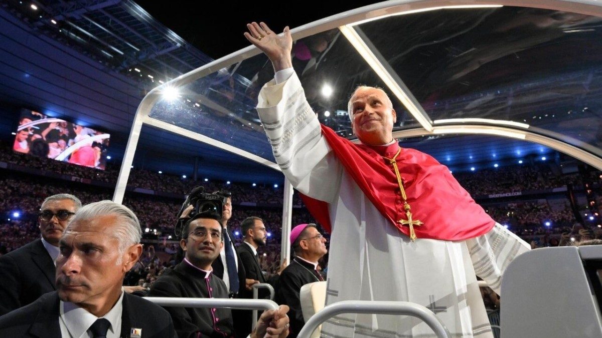 El Papa a los jóvenes de Francia: "El bien da vida, nunca la quita"